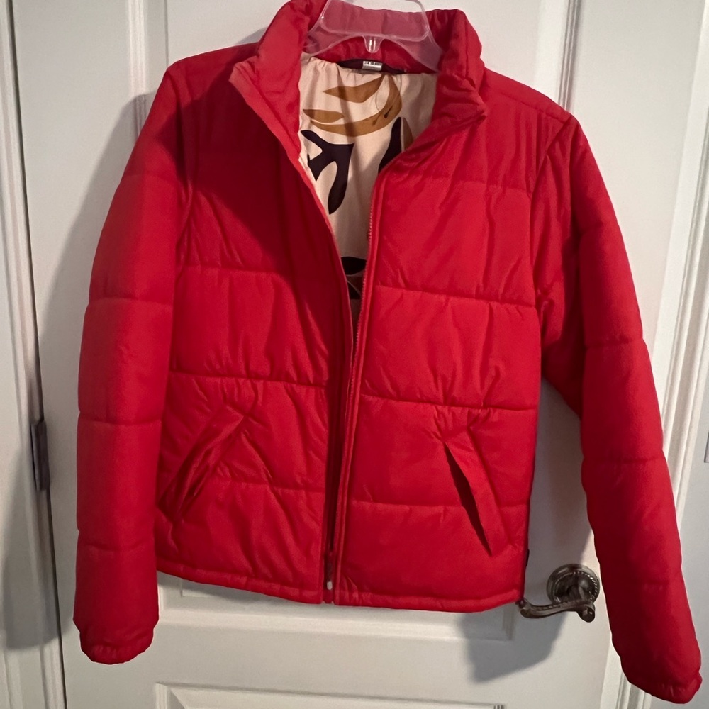 Women’s REI red puffer coat. - Picture 4 of 4
